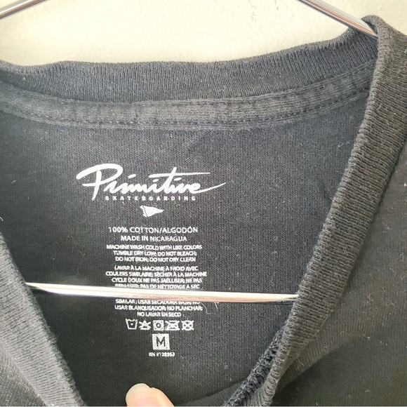 Primitive • Graphic Logo Tee in Black and Gold - Picture 3 of 3